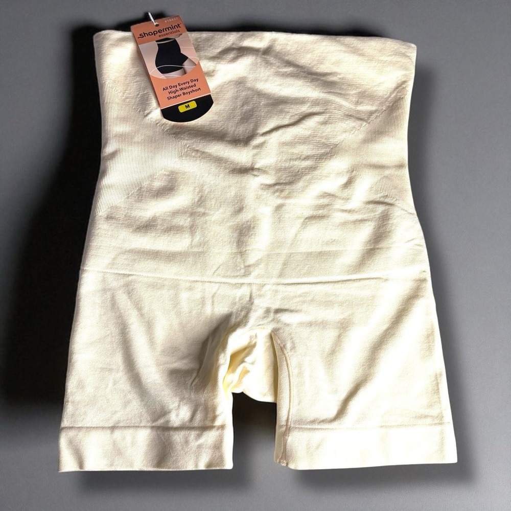 Shapermint Cream High-Waisted Shaper‎ Boyshort Size M New w/Tag Shapewear